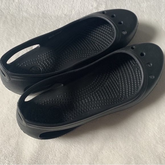 Crocs Women's Black Flats Size 7 - Picture 9 of 9
